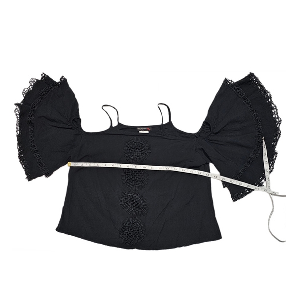 Vivid Importers Off The Shoulder Flare Bell Sleeve Boho Crochet Tank - Picture 7 of 8